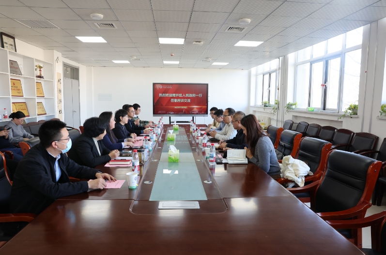 南开区副区长王锐一行来校调研座谈